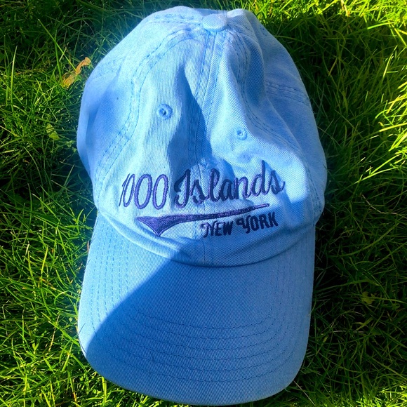 Gently worn 1000 Islands New York hat - Picture 1 of 3